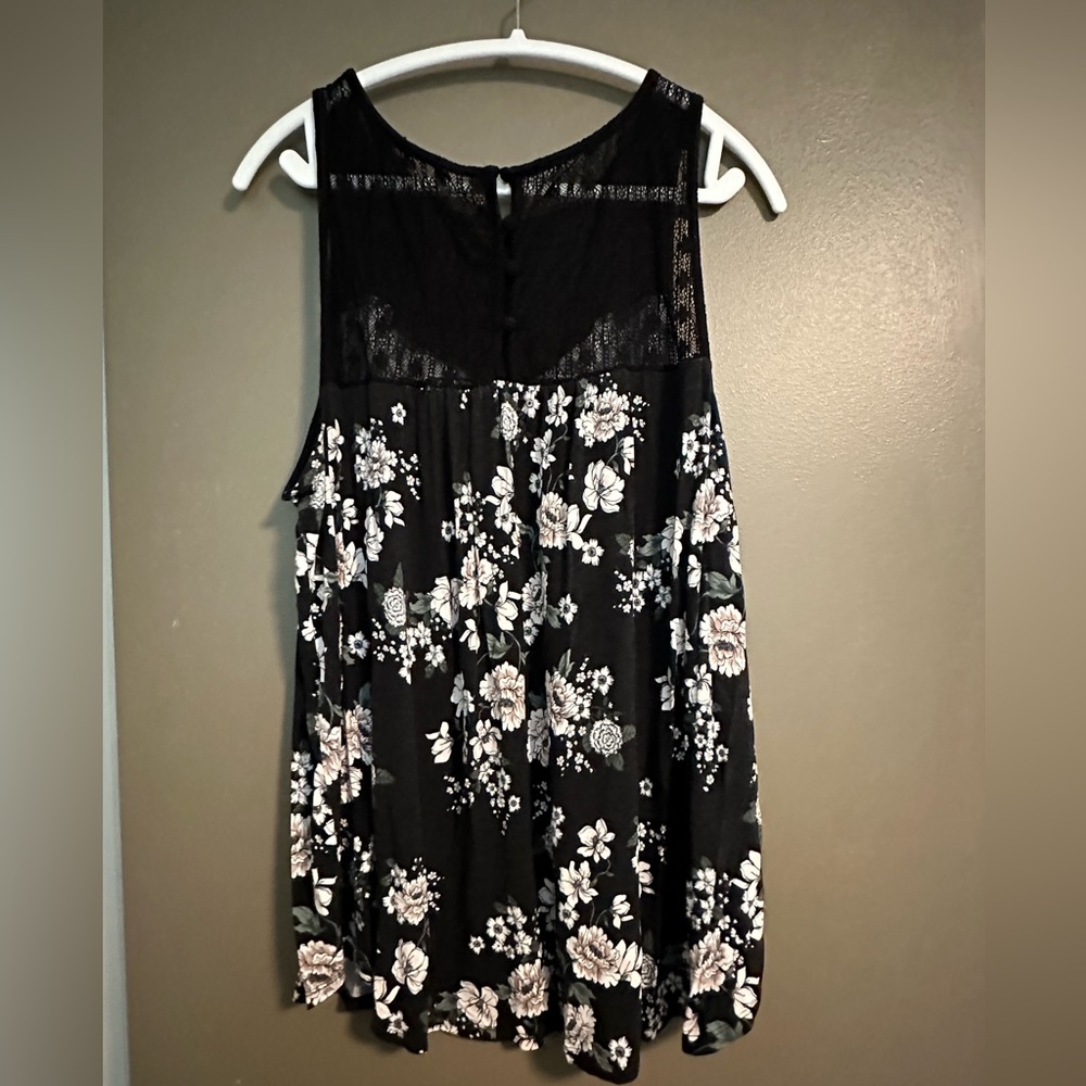 Torrid blouse - Picture 2 of 2